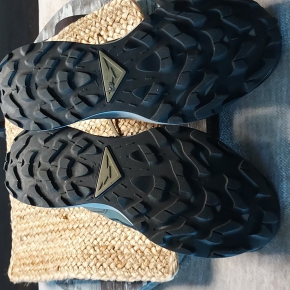 NIKE Trail Pegasus tennis shoes - Picture 3 of 6